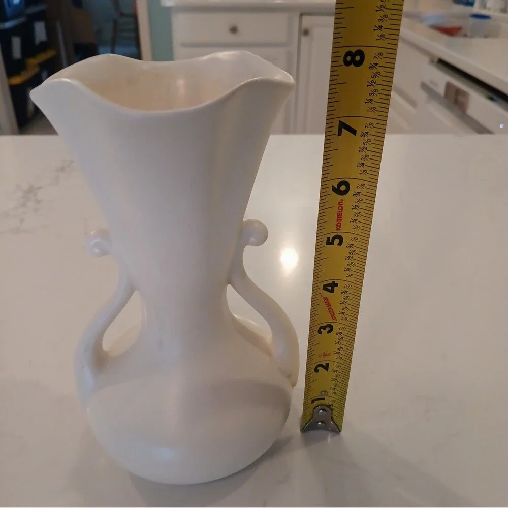 Vintage Red Wing Pottery USA 505 White Cream Vase Cream Interior - Rare!